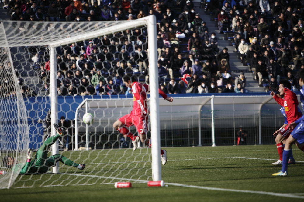 13 1 2 第91回全国高校サッカー選手権2回戦 佐賀商業 佐賀 1 0 実践学園 東京b 写真 鷹羽康博 サッカーキング