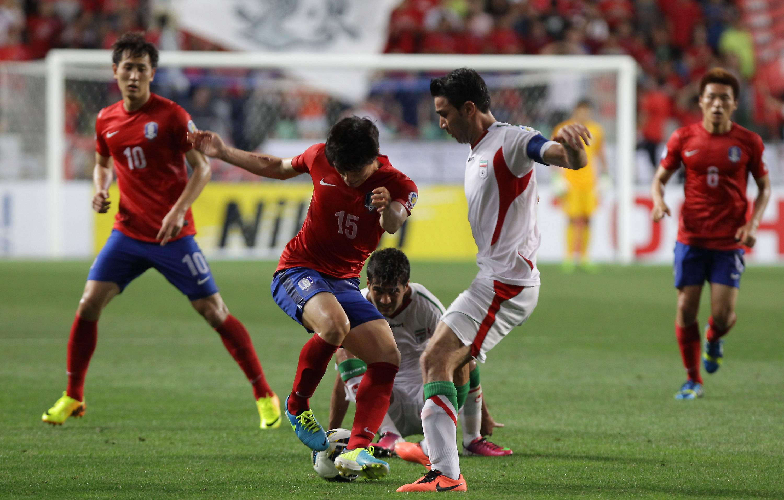 イラン 韓国をfifaに提訴 選手への殴打やピッチへの投げ込みに対し サッカーキング