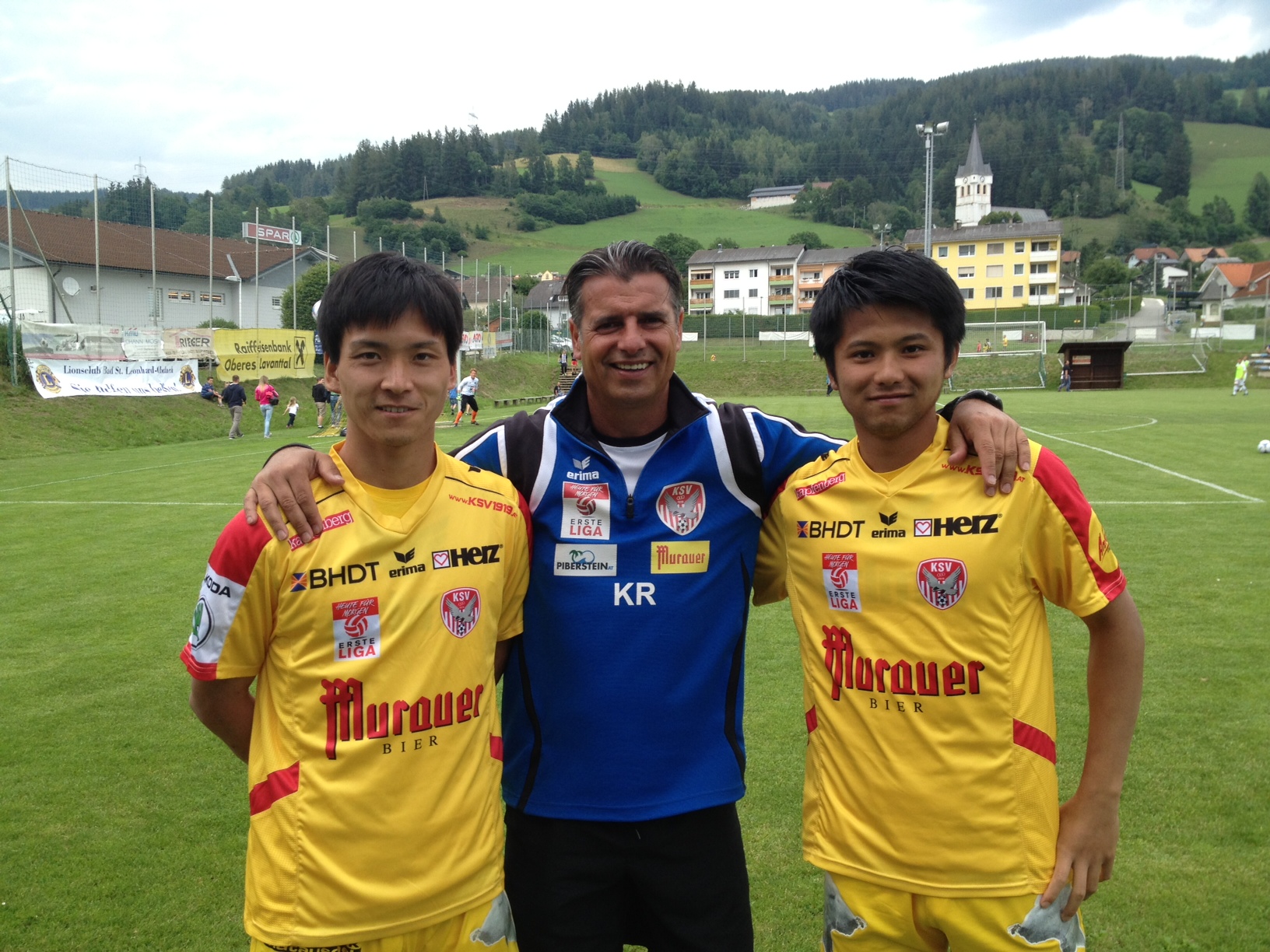 伊藤健史 八塚利朗の日本人2選手がオーストリア2部に移籍 サッカーキング