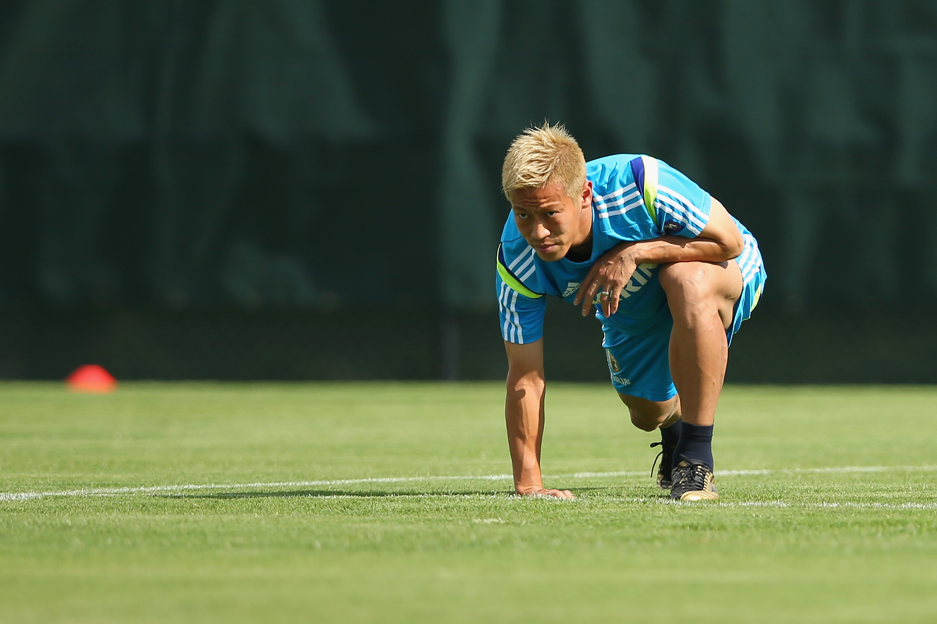 本田圭佑 課題は3つ 公式サイトで新シーズンへの決意表明 サッカーキング