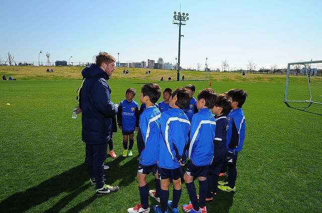 Fcバルセロナのウィンターキャンプが東京と大阪で開催 サッカーキング