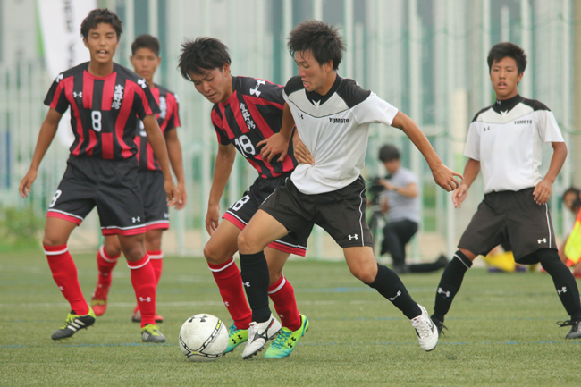 湯本がfw高崎の決勝点で宜野湾に逆転勝利 グループ首位に浮上 Uacc 15 サッカーキング