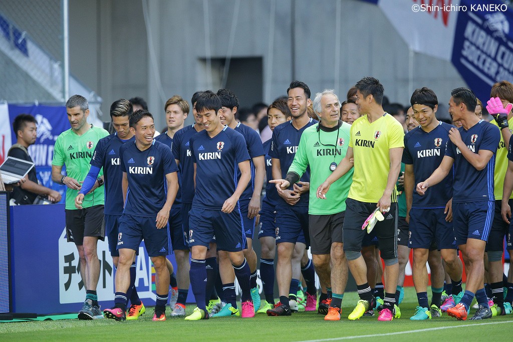 写真ギャラリー 16 6 5 日本代表 キリンカップ制覇へ向けて大阪で始動 23枚 サッカーキング