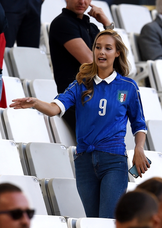 ドイツ対イタリア 壮絶な死闘の裏である選手の恋人の 美しさ が話題に サッカーキング