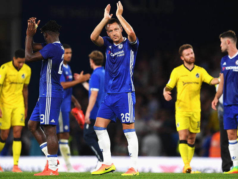 後半途中からピッチに立ったテリー（中央）　[写真]＝Chelsea FC via Getty Images