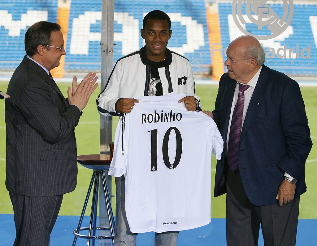 Robinho signs for Real Madrid