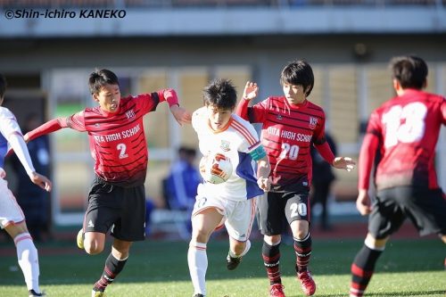 写真ギャラリー 16 12 31 第95回全国高校サッカー選手権大会 中京 1 4 大分 24枚 サッカーキング