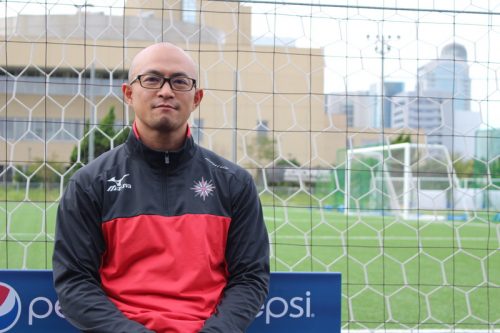 サッカーに生きる人たち 青年たちの未来のために 渡邉幸治 Soltilo Familia Soccer School トレーナー サッカーキング