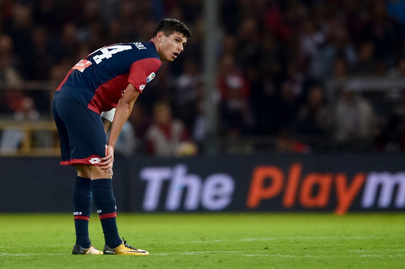 Pietro Pellegri Of Genoa Cfc Looks On During The Serie A サッカーキング