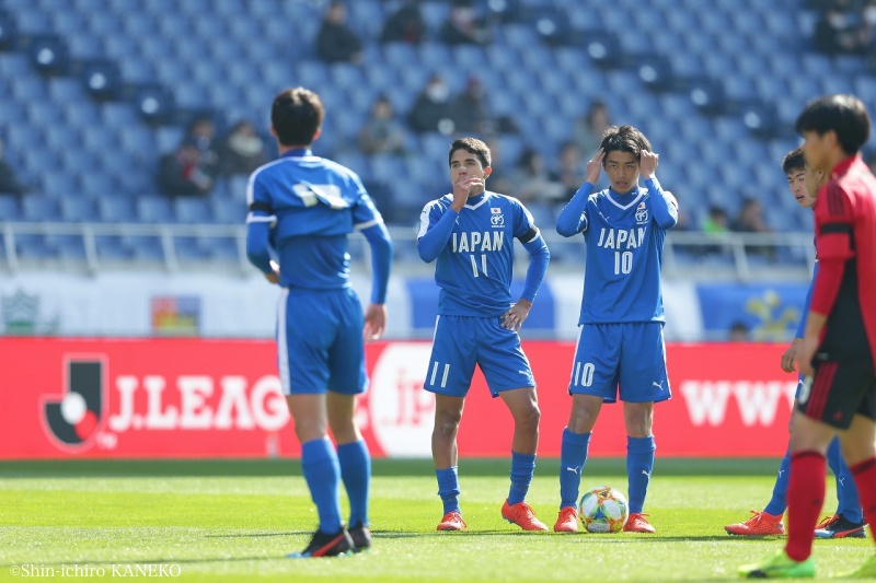 J選抜と高校サッカー選抜の一戦は互いに譲らずドロー バスケス バイロンが同点ゴール サッカーキング