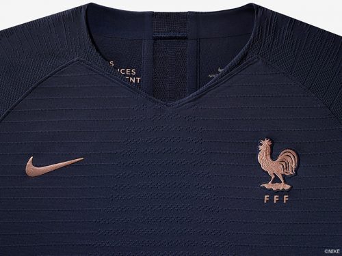 france-national-team-kit-2019-laydown-3_native_1600