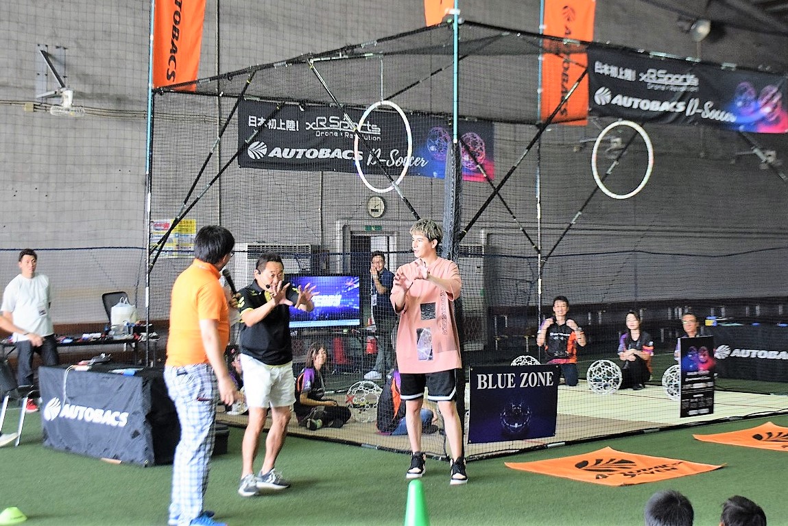 日本国内初の ドローン サッカー フットサル イベント開催 松木とjoyも驚き ワクワク サッカーキング