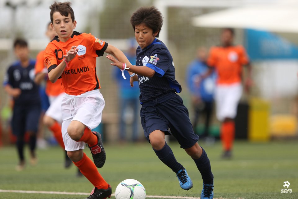 ダノンネーションズ杯決勝がスペインで開催 U 12日本男女代表が奮闘 プジョル氏も視察 サッカーキング