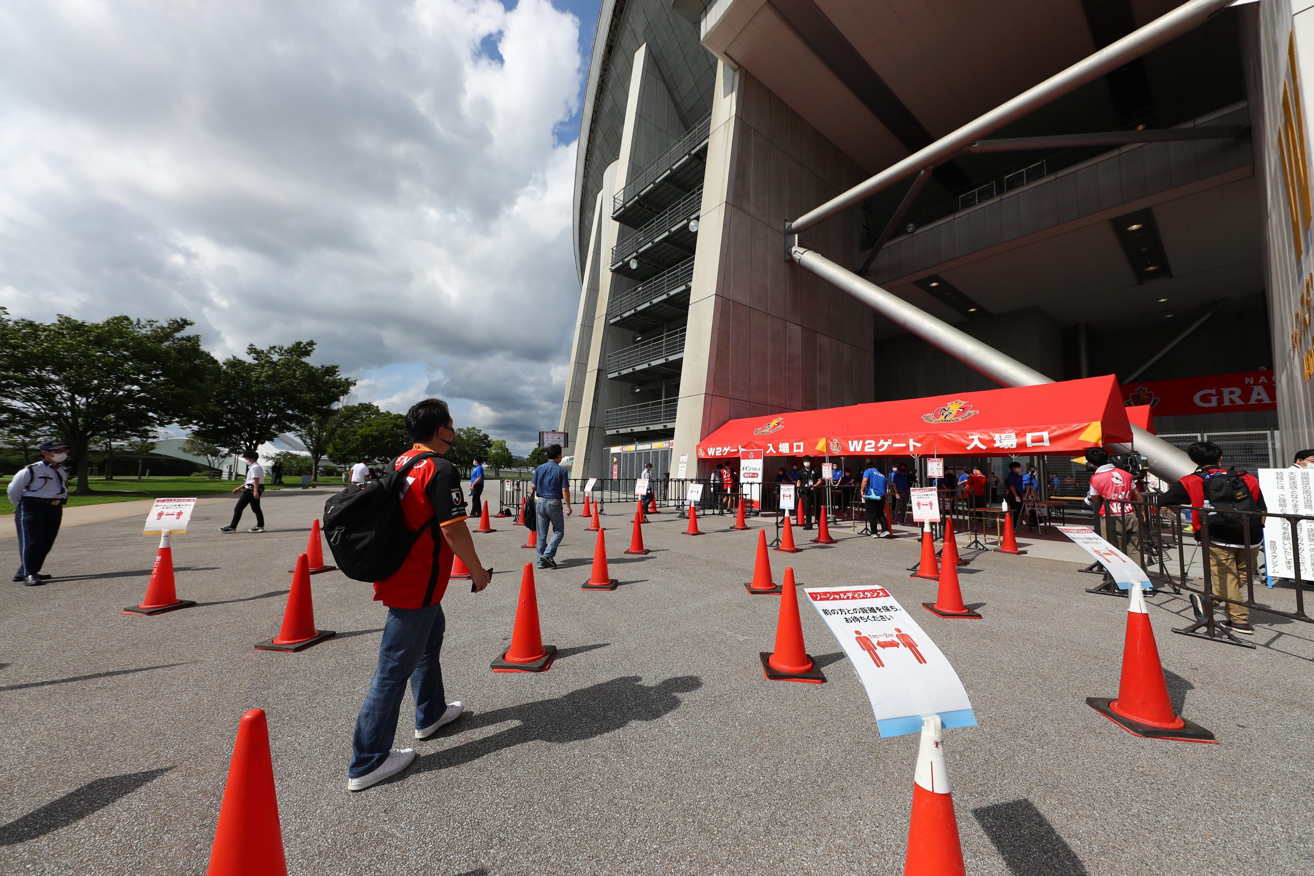 安心 安全なスタジアムを 観客動員再開を迎えた名古屋グランパスの取り組み サッカーキング