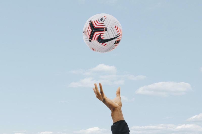 ナイキ、プレミアリーグの新公式球を発表！ 新テクノロジーで超正確な