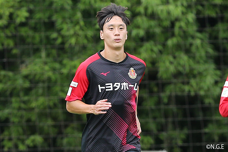 名古屋加入のdfオ ジェソクが初練習 必ずチームのプラスになると思う サッカーキング