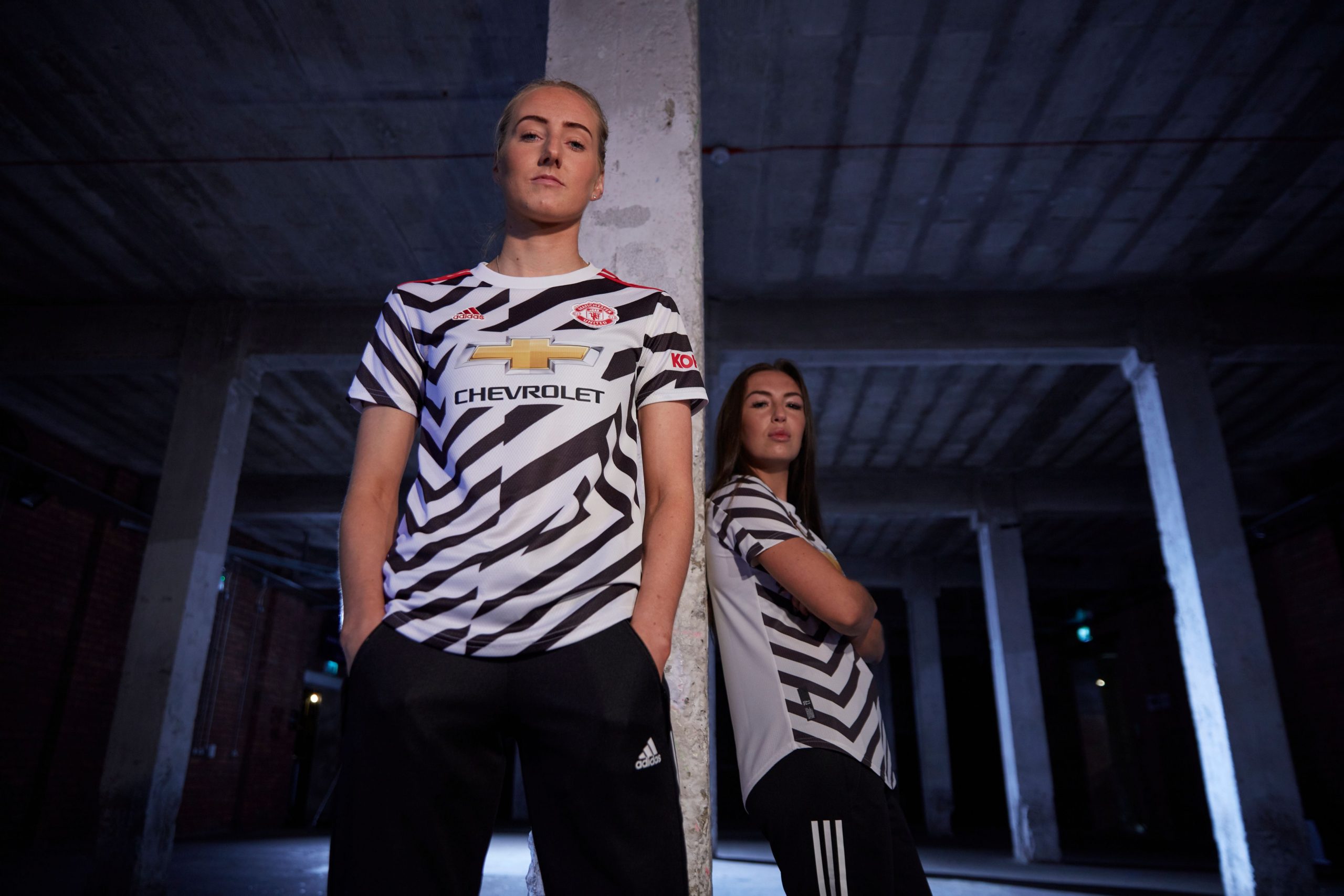 TURNER AND ZELEM WEAR UNITED THIRD JERSEY