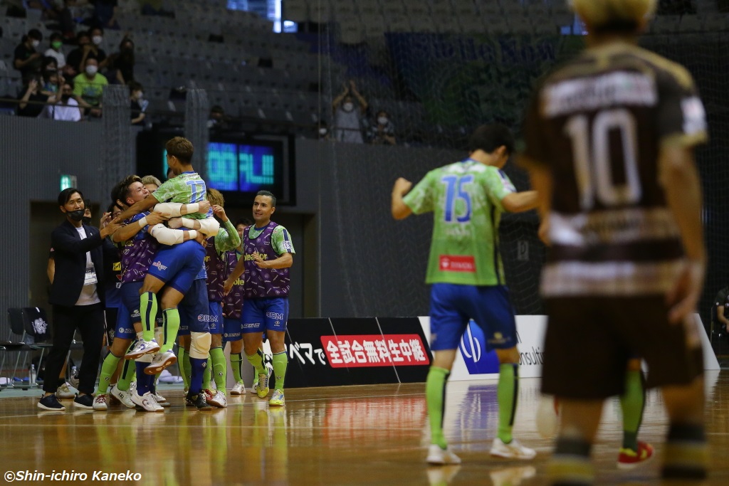 写真ギャラリー 21 7 10 ｆリーグ21 22 ディビジョン1 第6節 湘南ベルマーレ 5 3 立川 府中アスレティックfc サッカーキング