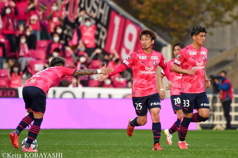 cerezo_frontale_kobayashi (15)