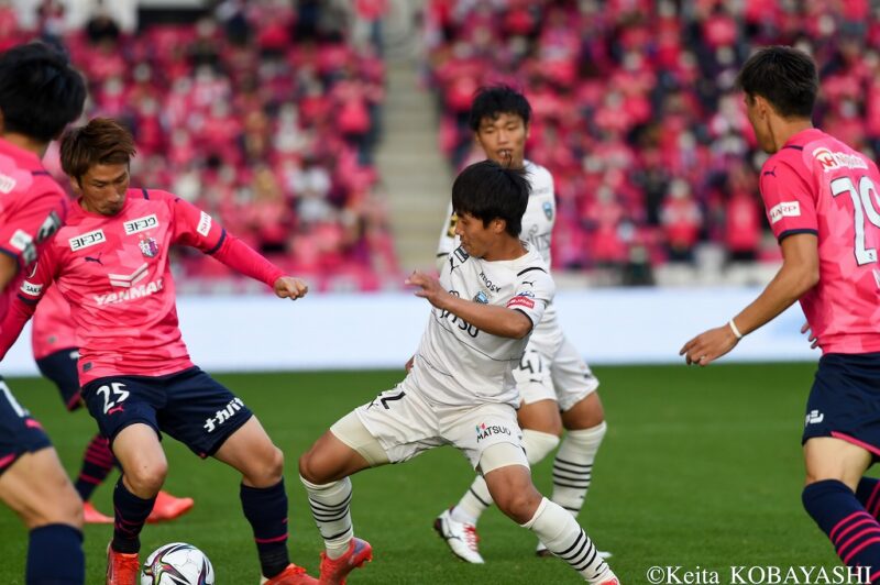 cerezo_frontale_kobayashi (2)