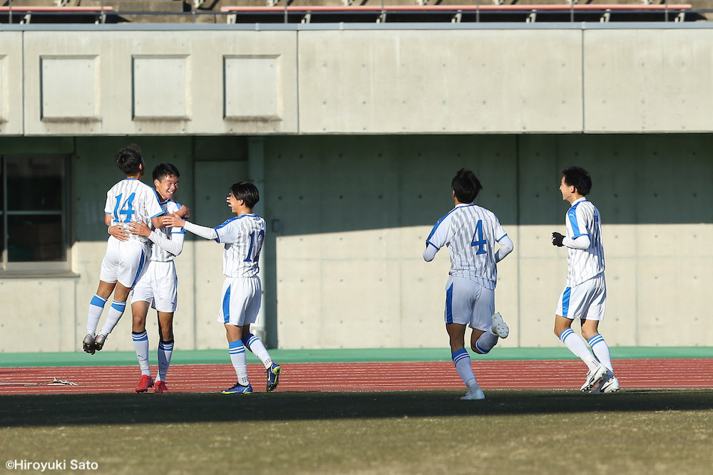 大津が佐賀東との九州勢対決を制す 前橋育英が待つ準々決勝に進出 サッカーキング