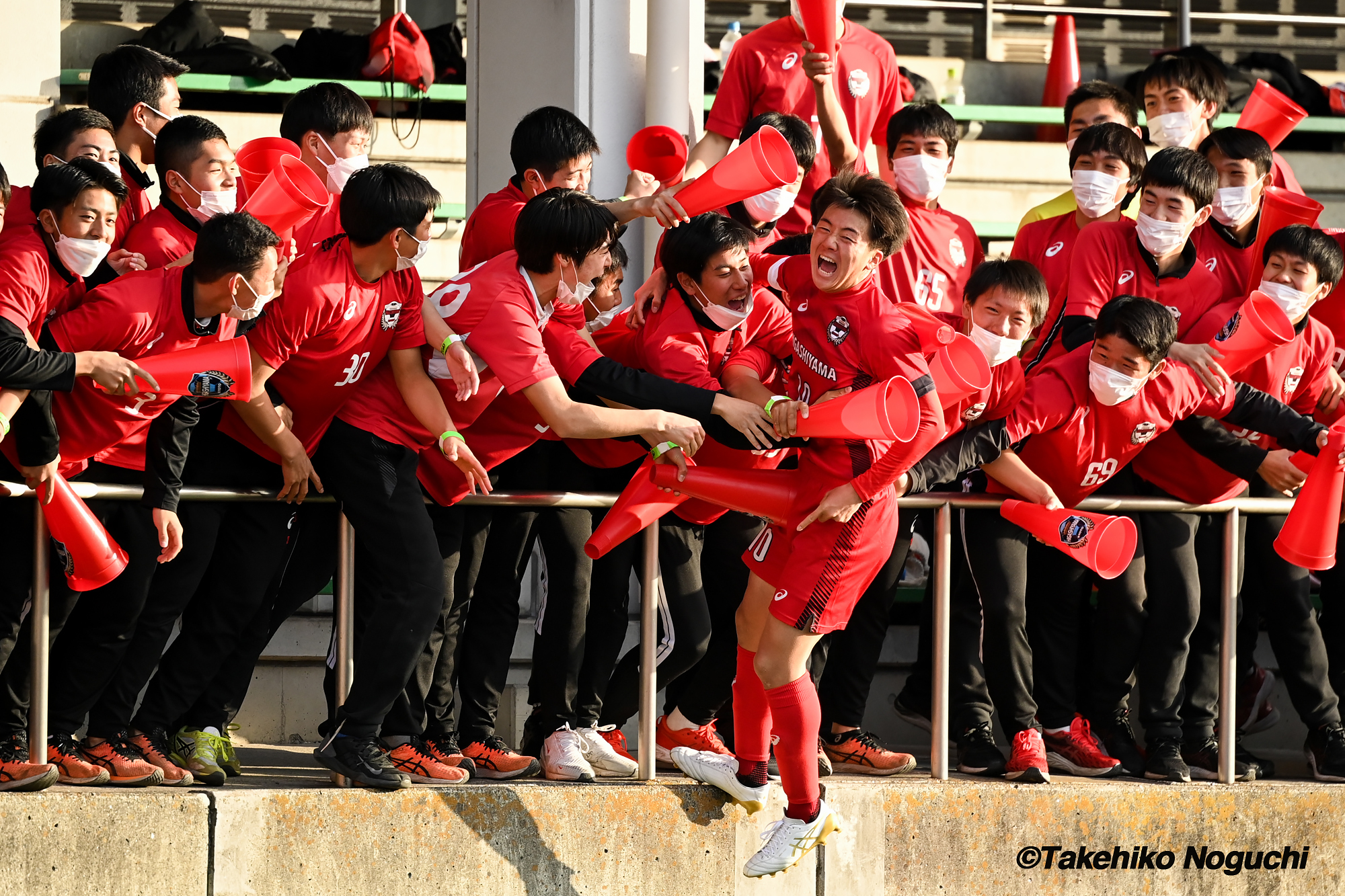 写真・35枚目】【写真ギャラリー】2022.12.31 第101回全国高校サッカー選手権大会 2回戦 東山 4－0 聖和学園 | サッカーキング