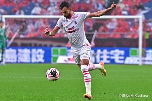 20241005 J1 Urawa vs COsaka Kiyohara22(s)