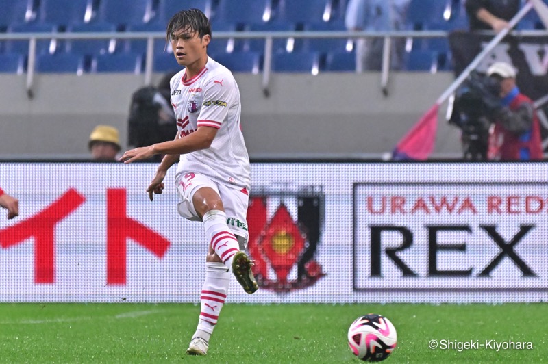 20241005 J1 Urawa vs COsaka Kiyohara27(s)