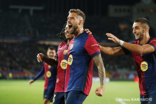 Barcelona_YoungBoys_241001_0025_