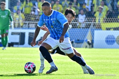 20241103 J2 YokohamaFC vs Tochigi Kiyohara18(s)