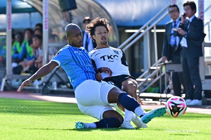 20241103 J2 YokohamaFC vs Tochigi Kiyohara2(s)