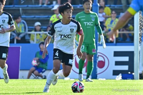 20241103 J2 YokohamaFC vs Tochigi Kiyohara39(s)