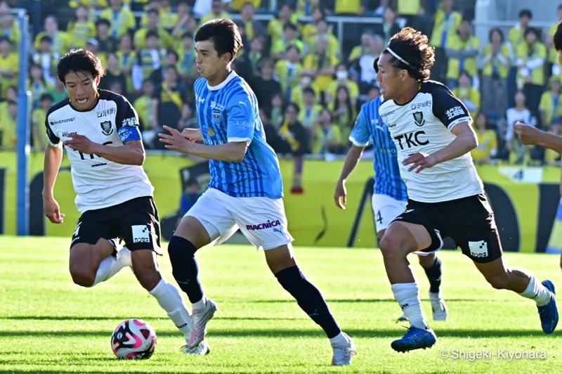 20241103 J2 YokohamaFC vs Tochigi Kiyohara42(s)